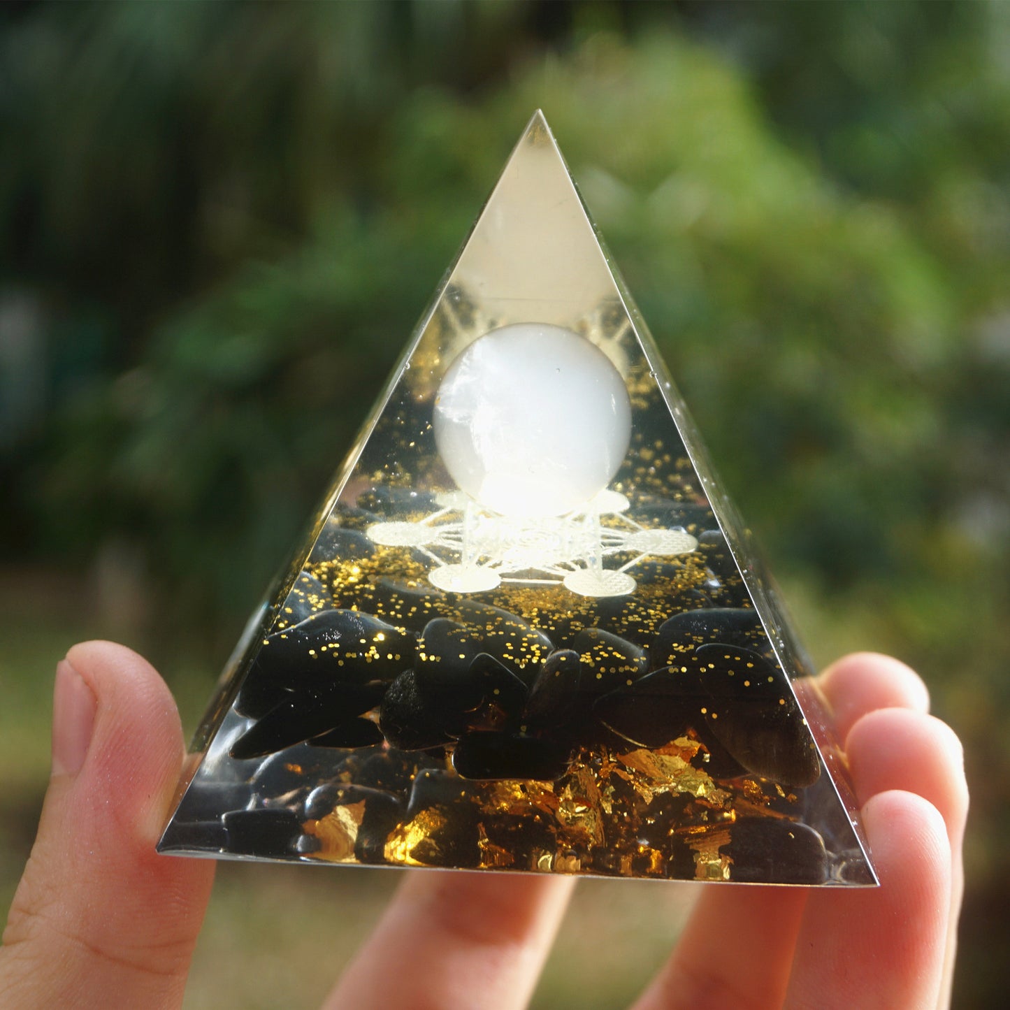 Natural Tiger Eye Orgonite Pyramid Healing Crystals Centerpiece Energy Generator Reiki Chakra Multiplier Orgone Amethyst Meditation